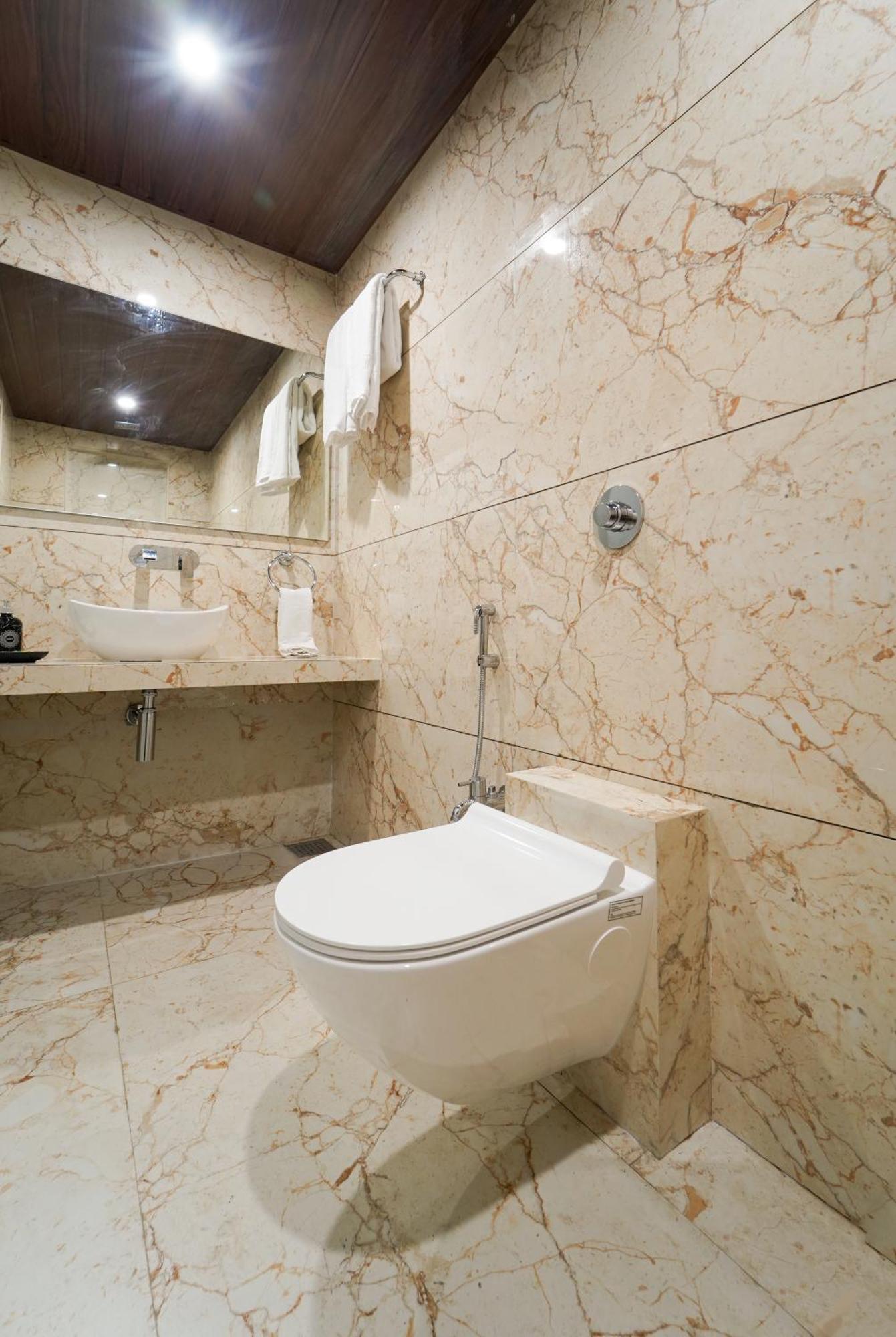 Hotel Bright Star ماهاباليشوار المظهر الخارجي الصورة