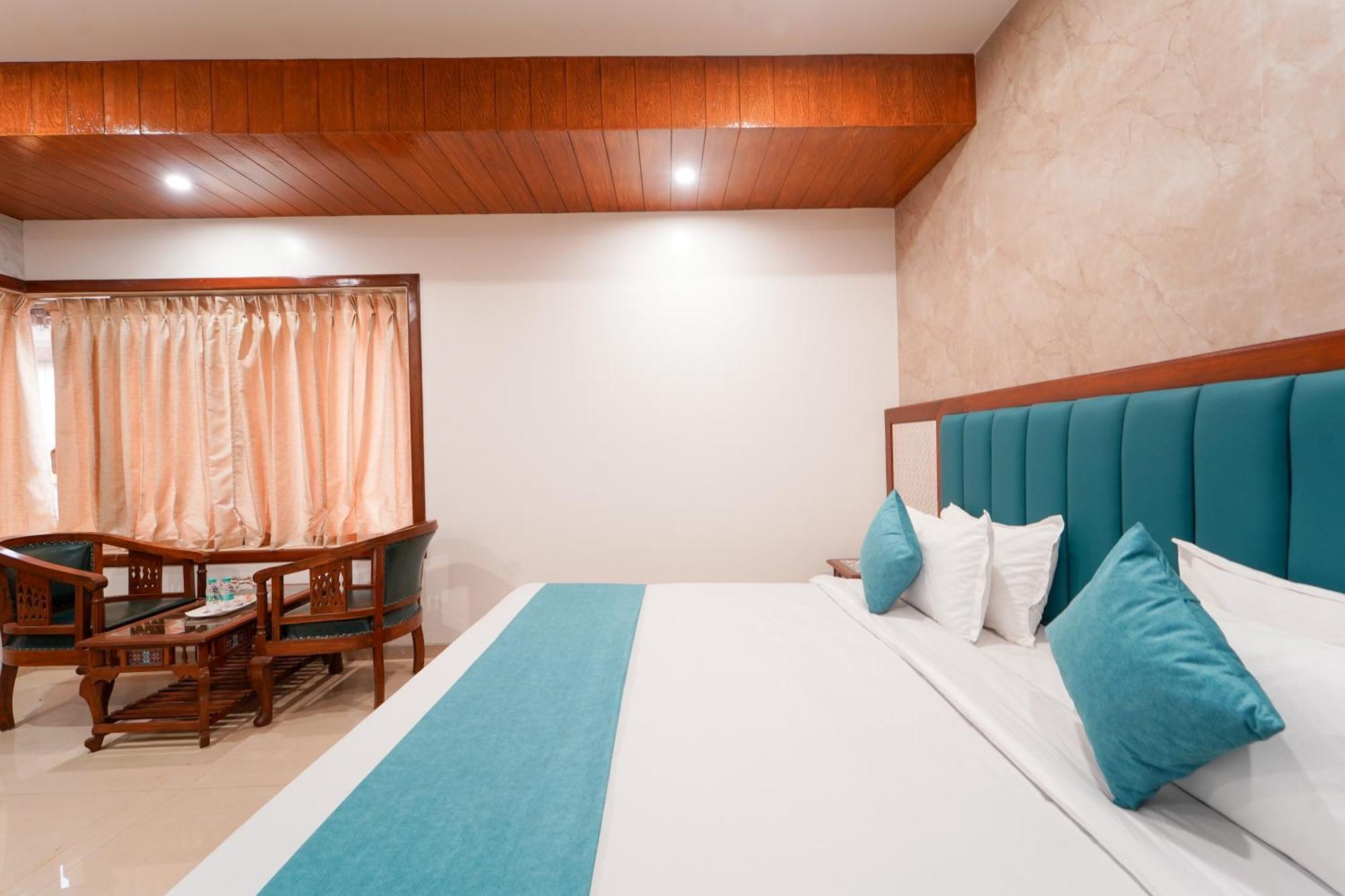 Hotel Bright Star ماهاباليشوار المظهر الخارجي الصورة