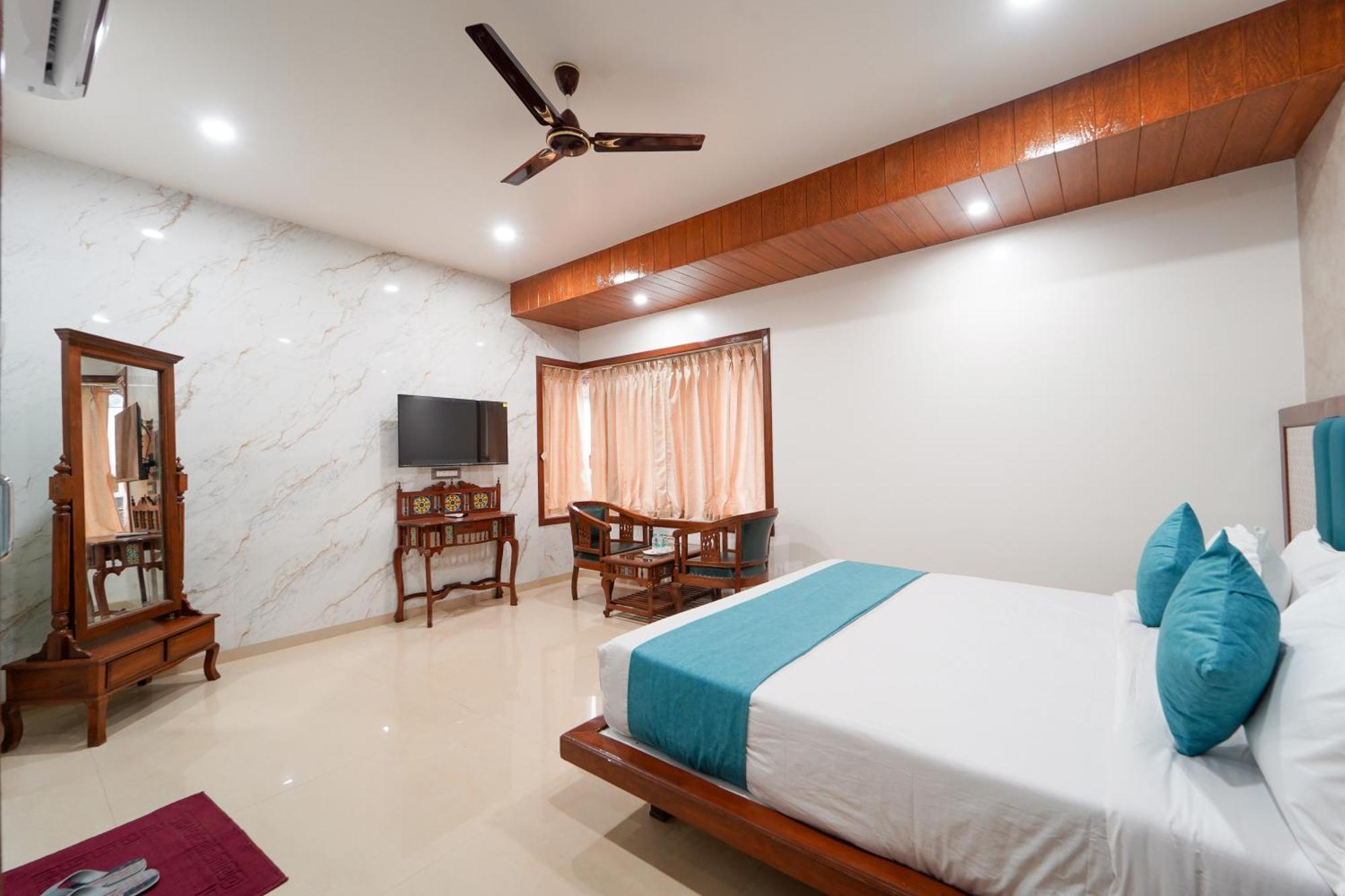 Hotel Bright Star ماهاباليشوار المظهر الخارجي الصورة