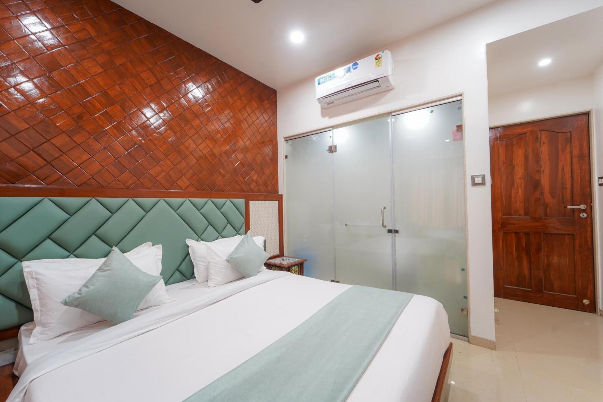 Hotel Bright Star ماهاباليشوار المظهر الخارجي الصورة