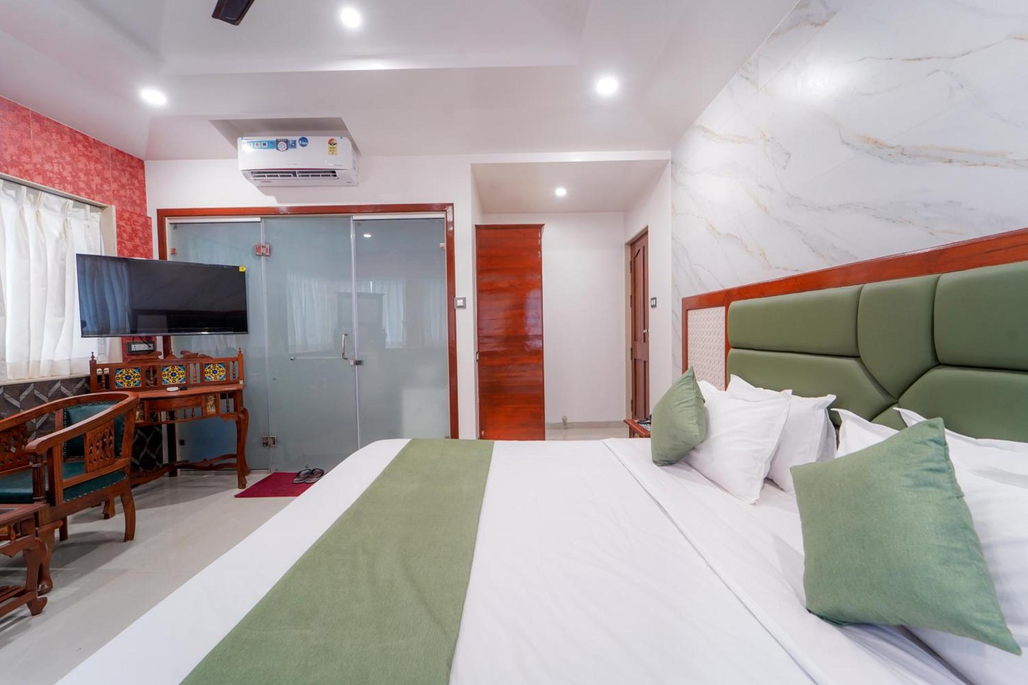 Hotel Bright Star ماهاباليشوار المظهر الخارجي الصورة