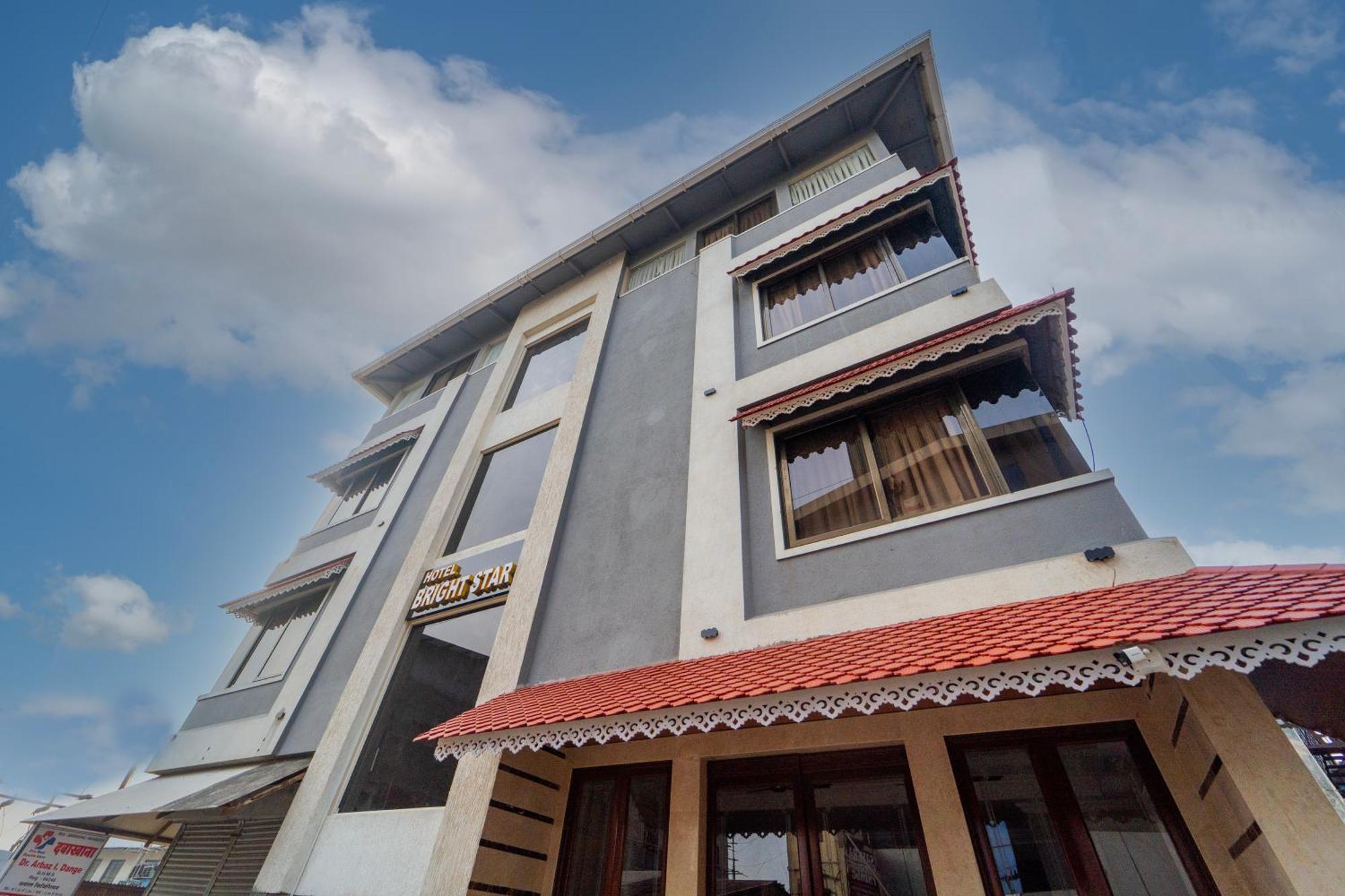 Hotel Bright Star ماهاباليشوار المظهر الخارجي الصورة